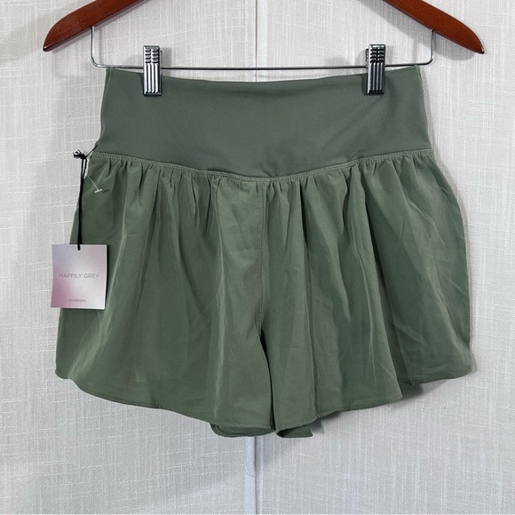 Happily Grey NWT Crossover Waist Athletic Boho Double Layer Shorts Green Sz M - Picture 5 of 11